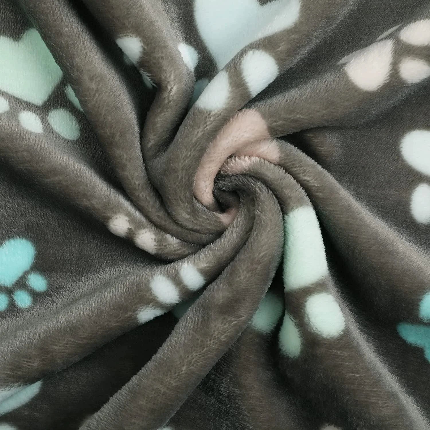 Cozy Up Your Furry Friend with 3 Pack of Super Soft Fluffy Pet Blankets - Premium Fleece Throw for Dogs and Cats, Perfect for Travel and Comfort!